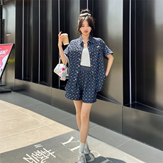 深蓝色牛仔印花套装女小个子2025夏季新款时尚炸街衬衫短裤两件套，女装套装/套裙，凯芙莉服饰