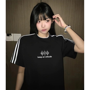 抖音得物高品质二开240克宽松纯棉美式潮牌三条杠织带短袖T恤图片