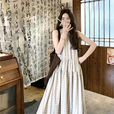 波西米亚度假风印花连衣裙女2025夏季新款法式复古气质无袖背心裙，女装连衣裙，2C159