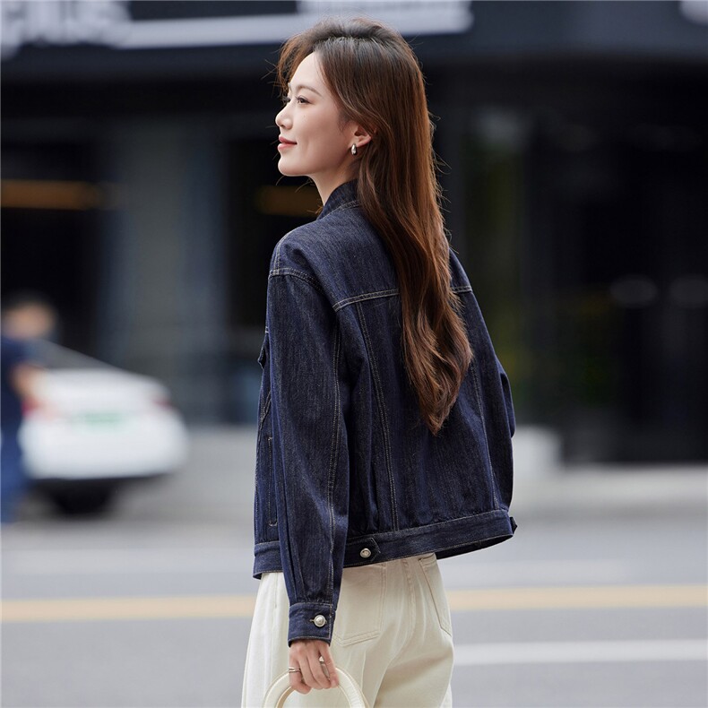 气质牛仔短外套女春秋2025年新款小个子妈妈时尚洋气宽松翻领夹克,女装短外套,靓衣阁