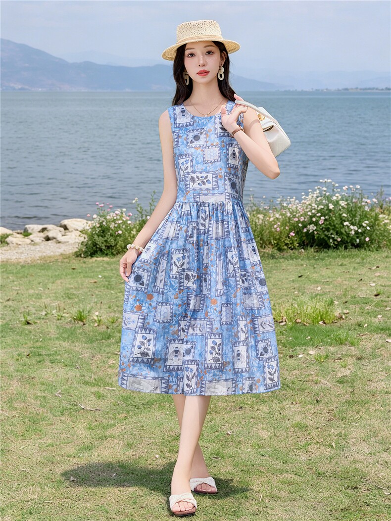 蓝色印花无袖宽松版时尚学院风连衣裙,女装连衣裙,水衣源