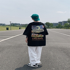 黑色
