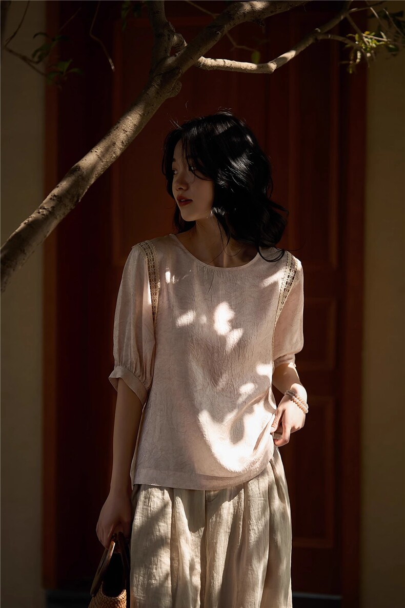 2025年春季新品舒适透气感灯笼袖小衫，女装衬衫，梦白服饰厂