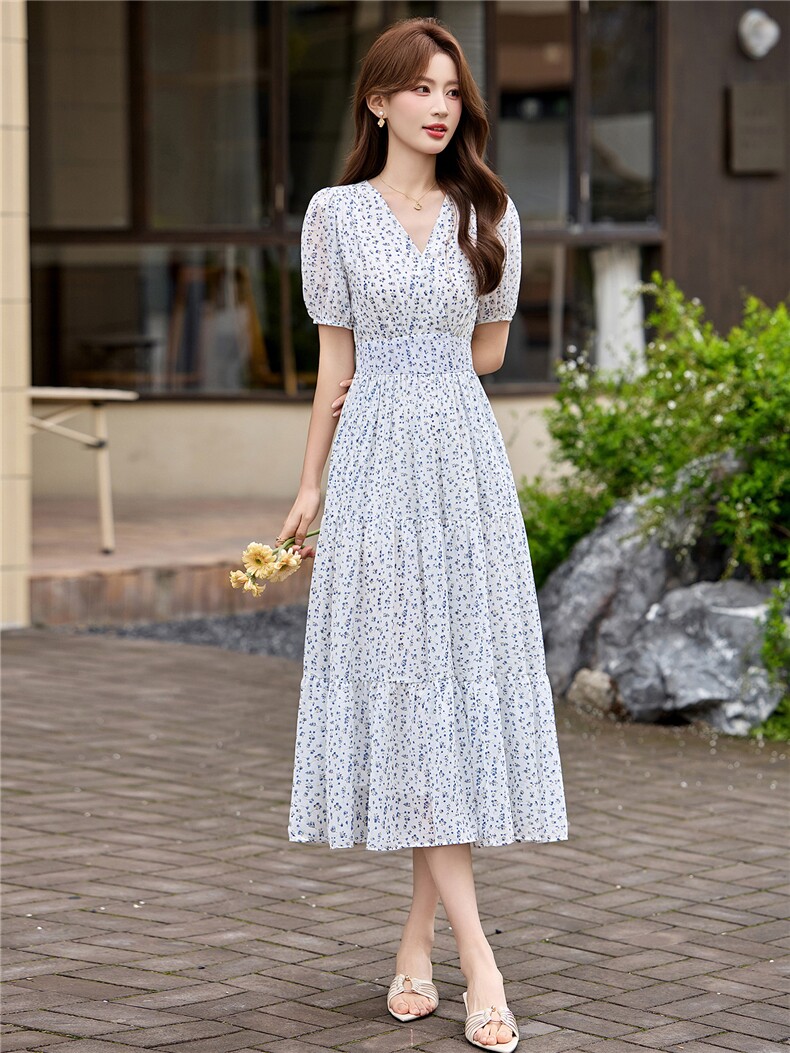 2026年夏季时尚潮流气质V领碎花修身连衣裙,女装连衣裙,江南富贵女