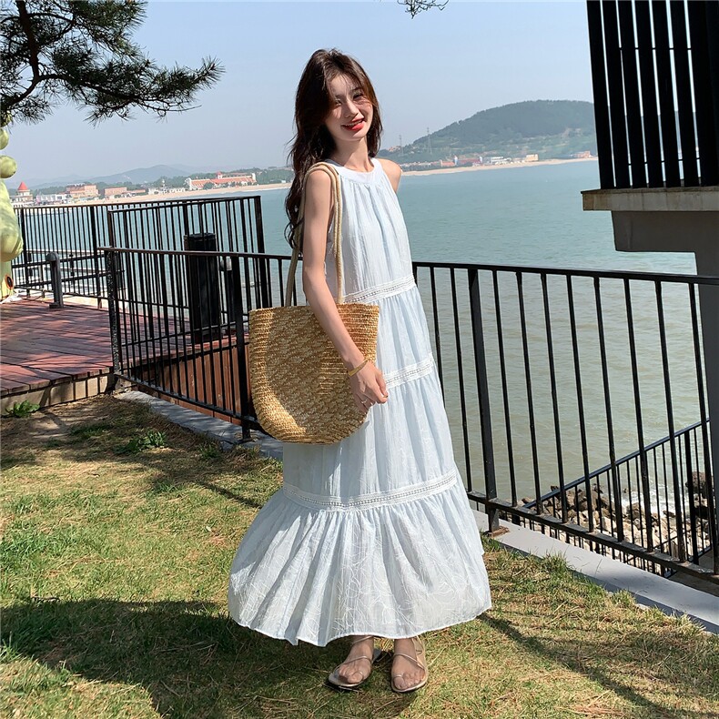 浅蓝色超仙别致浪漫无袖挂脖长裙2025夏季新款森系显瘦绝美连衣裙,女装连衣裙,琦鑫阁（原依鑫阁）