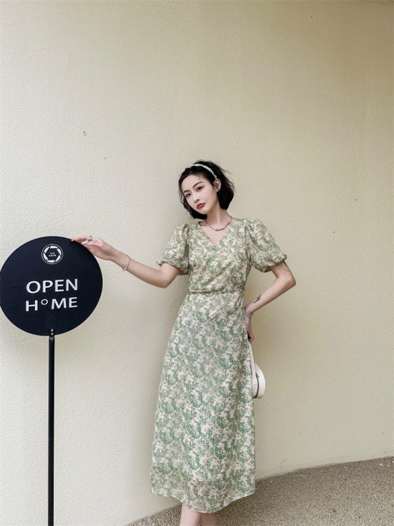 现货夏季短袖连衣裙韩版修身V领腰带调节大小,女装连衣裙,荷塘月色