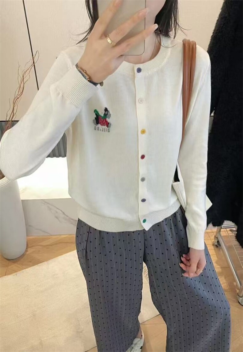 精仿小狗开衫图片