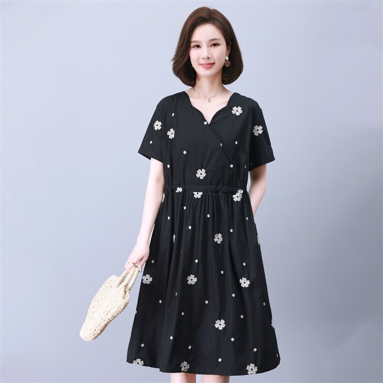 优雅显瘦刺绣宽松连衣裙清新甜美小花图案,女装连衣裙,叶笙衣