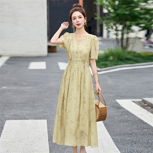 新中式国风印花连衣裙女2025夏季新款气质V领收腰显瘦绝美长裙子图片