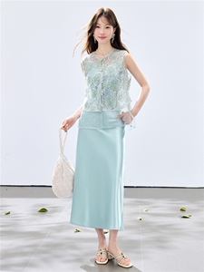 夏季新款现货！2026小清新重工盘花珍珠亮片马甲+珍珠缎面长裙女图片
