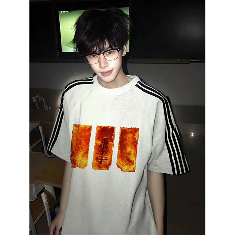抖音得物品质二开240克宽松纯棉美式潮牌印花三条杠中性风短袖T恤,男装T恤,电商A486