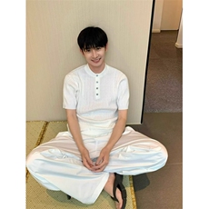 白色