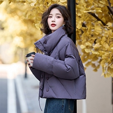 设计感紫色短款羽绒服女2024冬新款加厚保暖立领白鸭绒面包服外套，女装羽绒服，姿衣坊