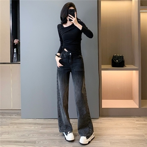女春新款时尚减龄套装修身纯欲不规则斜肩领口上衣牛仔长裤两件套图片