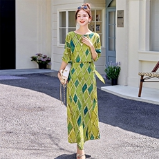 法式复古气质碎花连衣裙女2026夏季新款收腰显瘦高级感中长款裙子，女装连衣裙，沁沁公主