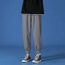 灰色