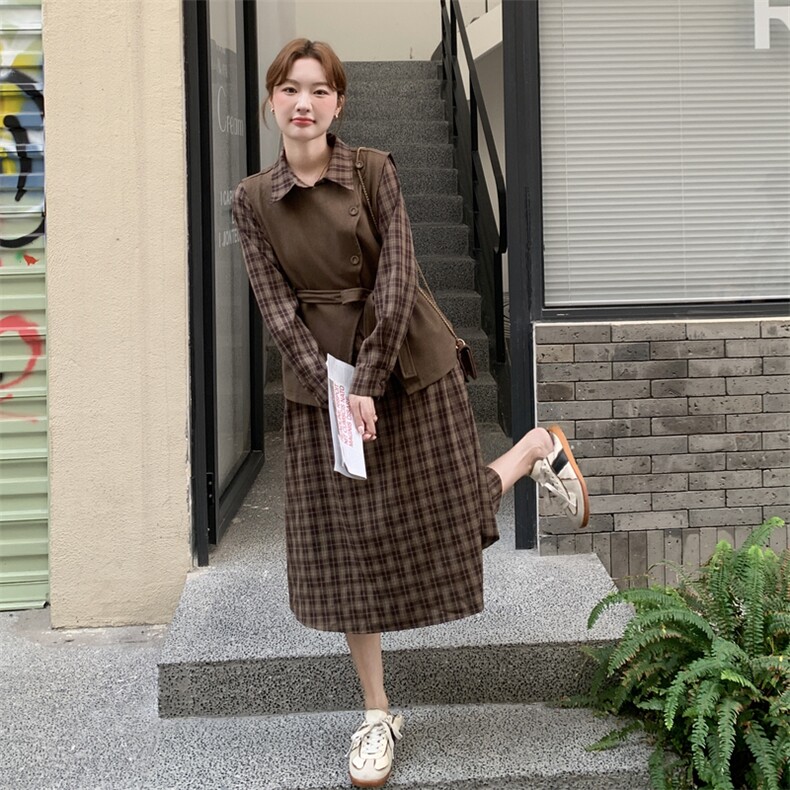 美拉德复古格子连衣裙套装女2025秋季新款气质显瘦马甲长裙两件套,女装套装/套裙,2C115