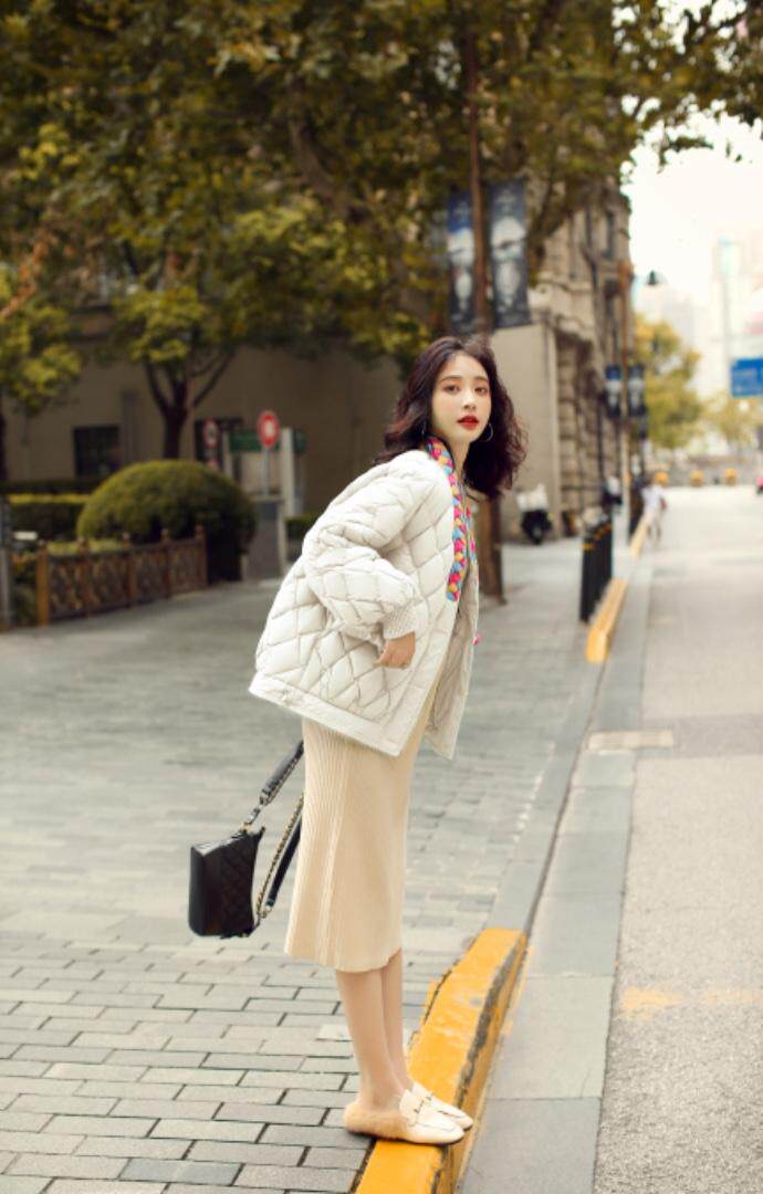 名族风轻薄羽绒服90绒，女装羽绒服，卡西姆