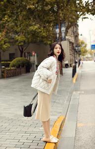 名族风轻薄羽绒服90绒图片