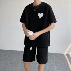 黑色