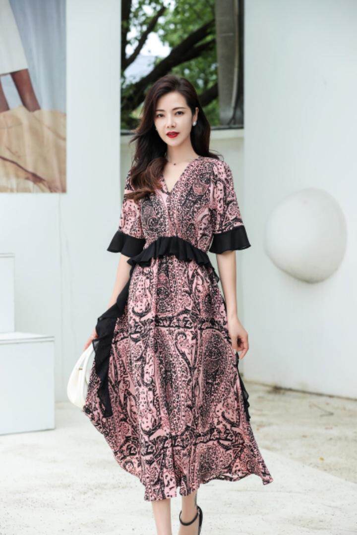 碎花气质连衣裙，女装连衣裙，蓝芝衣秀