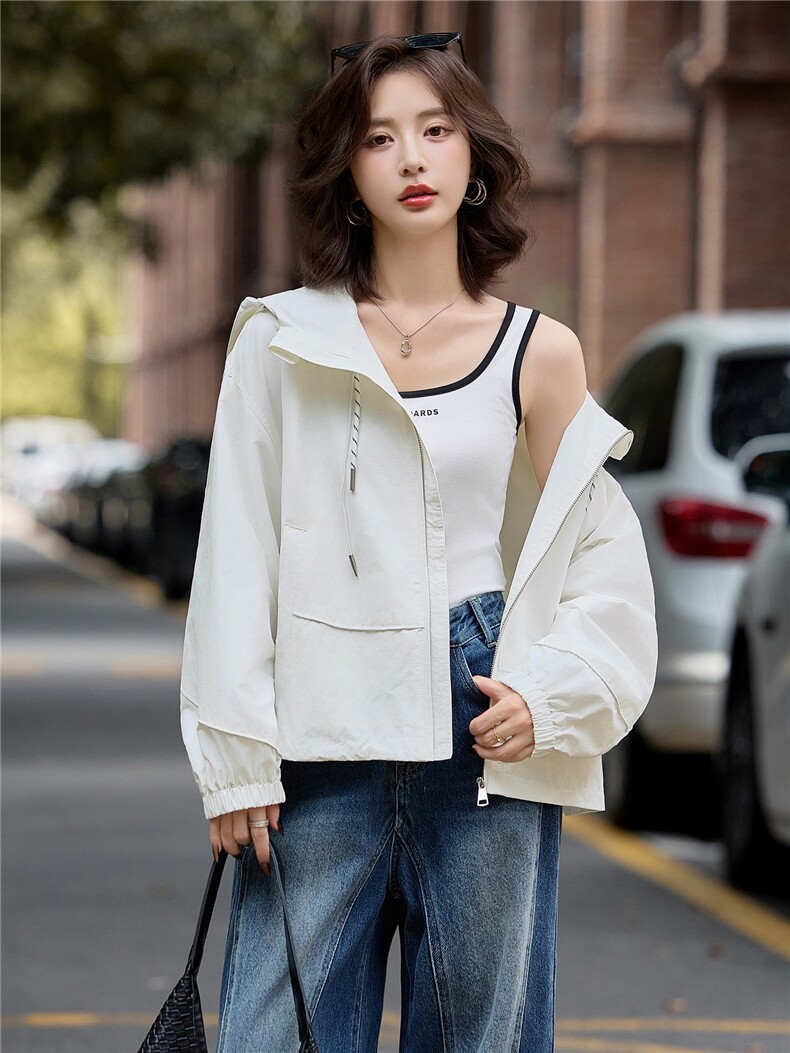 流行欧货小众设计感上衣别致绝美白色冲锋衣夹克外套女秋季,女装短外套,梦懿尔