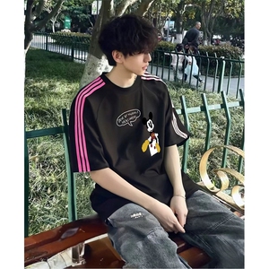 抖音得物品质二开240克宽松纯棉美式潮牌印花三条杠中性风短袖T恤,斯诺克西裤搭配图片