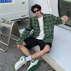 绿棕色