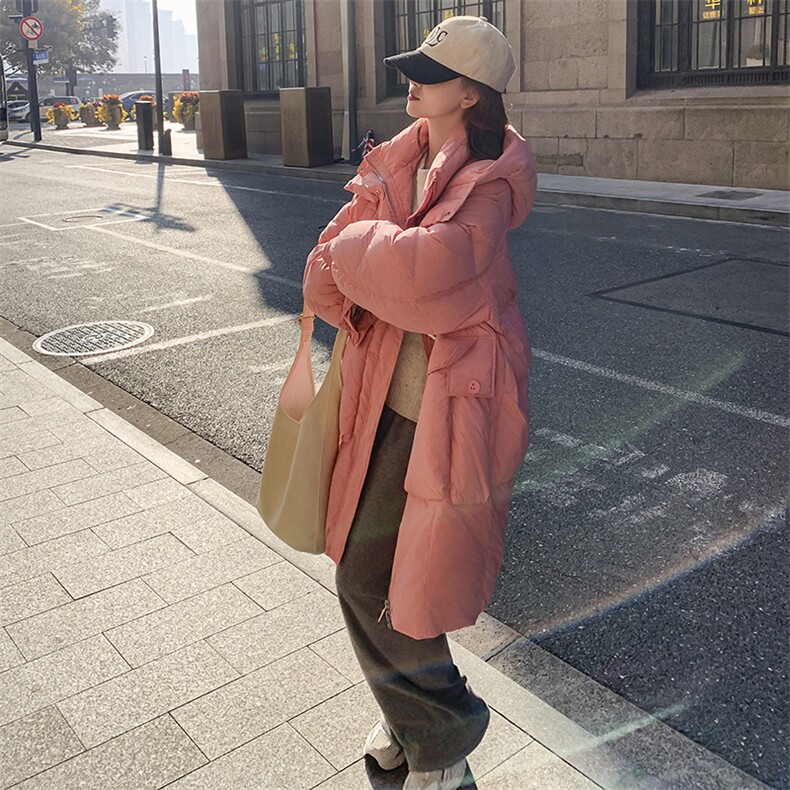 现货-2023年冬季90白鸭绒中长款羽绒服外套女，女装羽绒服，辉之琳