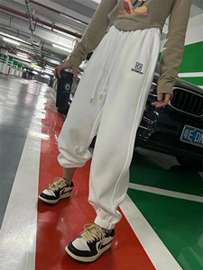 春装新款卫裤图片