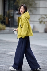 工装风休闲连帽加绒加厚短外套女2025秋冬新款宽松显瘦保暖派克服，女装短外套，依路服饰