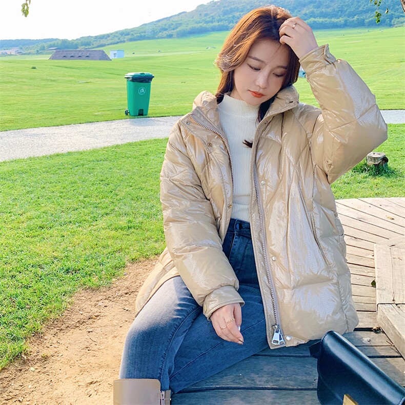 白鸭绒亮面短款羽绒服女新款时尚保暖羽绒外套,女装羽绒服,潮品会