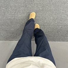 藏青色