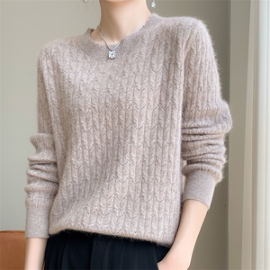 秋冬新款羊毛圆领扭花套头宽松上衣保暖长袖针织打底衫图片