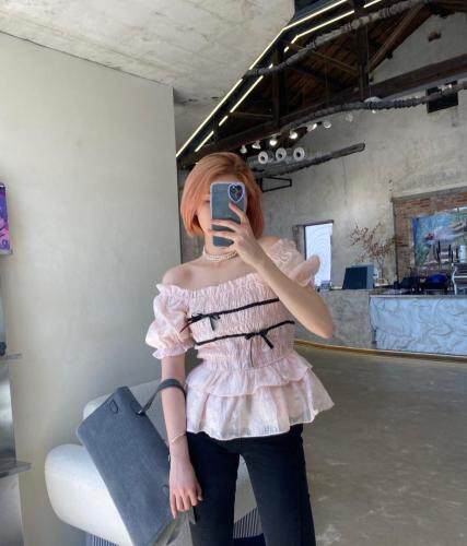 粉色蝴蝶结小衫，女装，ceelphy