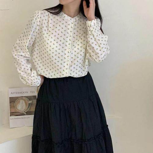 春季韩系碎花上衣图片