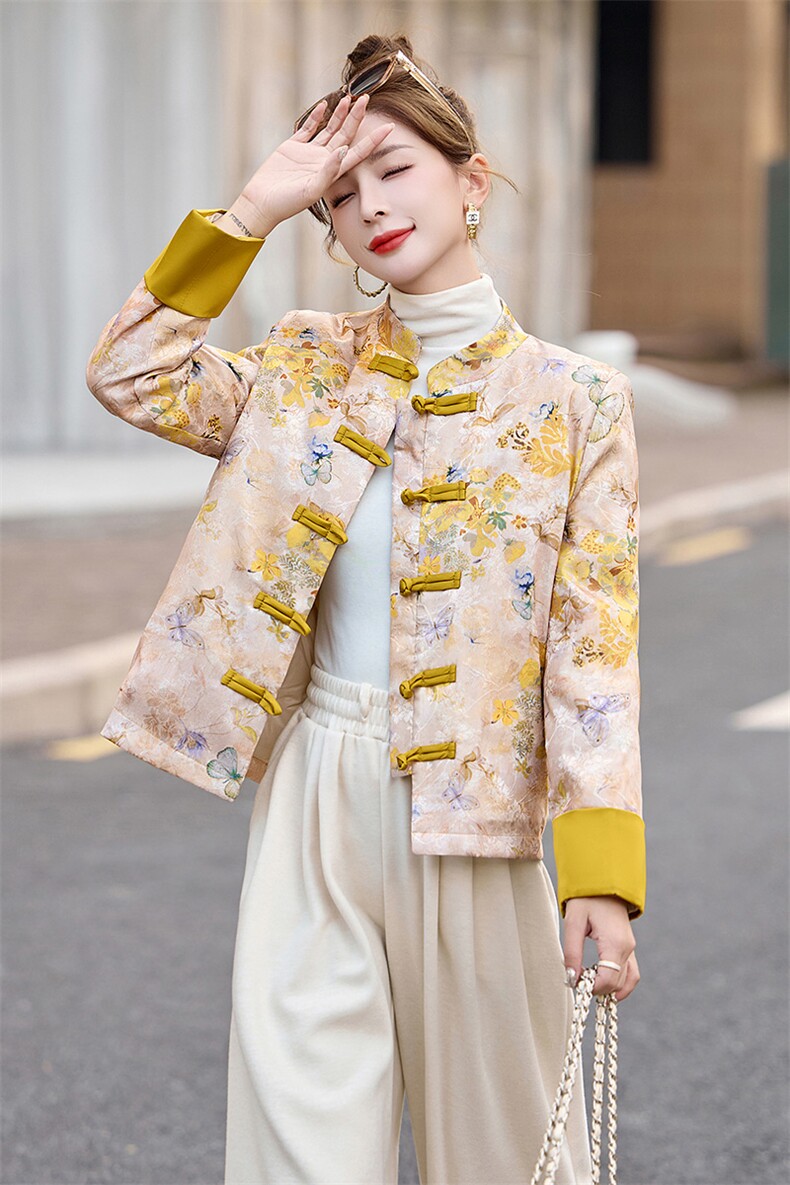 新中式盘扣羽绒服女2025冬季新款黄色提花唐装白鸭绒短款外套,女装羽绒服,衣之秀
