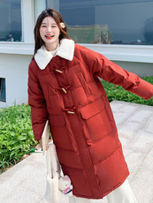 新年红色羊羔毛翻领羽绒棉服女冬季2024新款学院风牛角扣棉衣棉袄，女装棉衣/棉服，C位