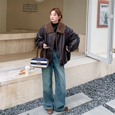 黑色短款PU皮衣外套女秋季美式痞帅机车夹克oversize翻领棒球服，女装皮衣，2C217