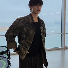 C4554-P32美式个性复古扎染翻领夹克男2025秋季新款，男装夹克，电商B323A
