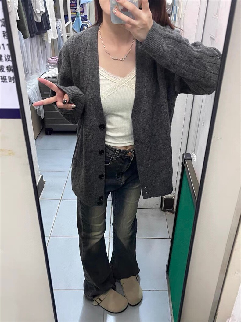 秋冬新款时尚百搭宽松长袖针织开衫女简约V领麻花图案设计,针织衫/毛衣,美莎羊绒