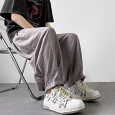 深灰色