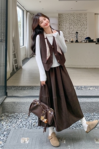 小个子复古长袖T恤马甲半身裙三件套女2025秋新款美拉德显瘦套装图片
