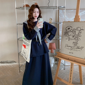 藏青色慵懒风连帽披肩卫衣套装裙女秋季2025新款休闲半身裙两件套图片