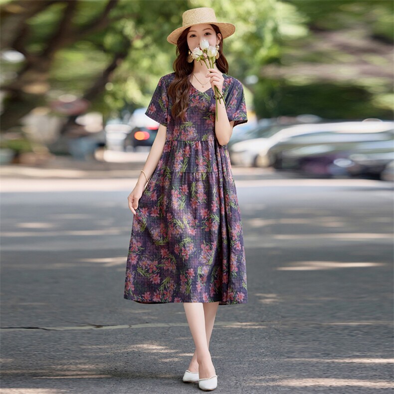 现货，，复古减龄碎花连衣裙女装2025年新款夏季气质收腰棉麻裙子,女装连衣裙,依万里