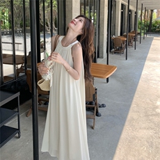 白色法式度假风挂脖连衣裙女2025夏季新款高级感超仙绝美显瘦长裙，女装连衣裙，2C232