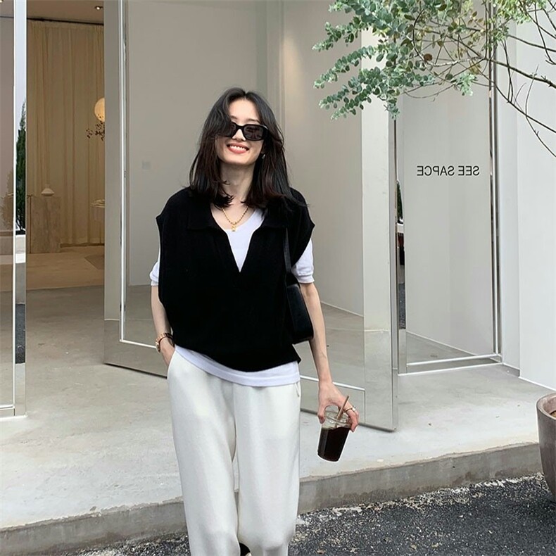 时尚气质V领显瘦百搭潮流韩版条纹马甲2024年秋季，女装马甲，德聚羊绒