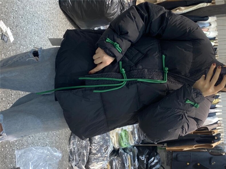 2022新款复古文艺高级感风盘扣90%白鸭绒羽绒服,女装羽绒服,L·H·X
