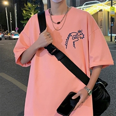 粉红色
