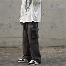 灰色